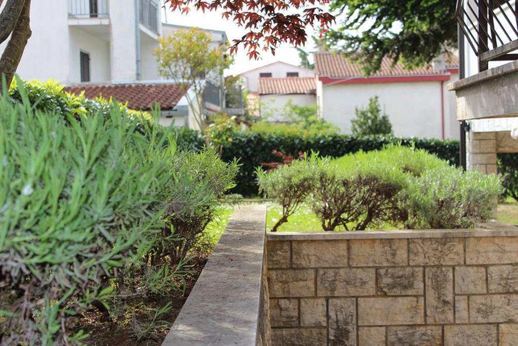 포레치 Pineta House Vidos 아파트 외부 사진