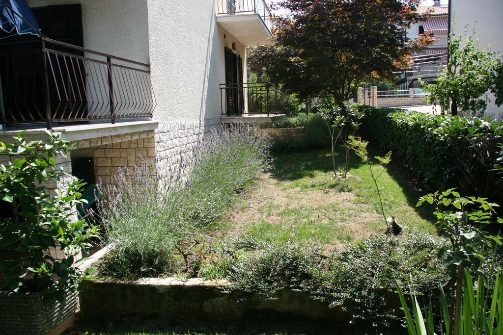 포레치 Pineta House Vidos 아파트 외부 사진